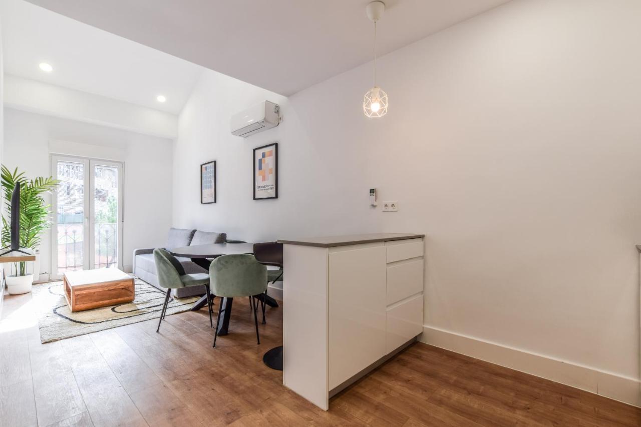 Apartamentos Reformados En Vallecas Madrid Esterno foto
